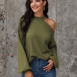 Cut out shoulder lantern sleeve knit top